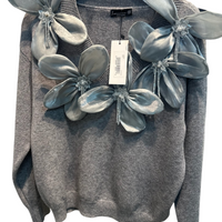 Sweater with flowers